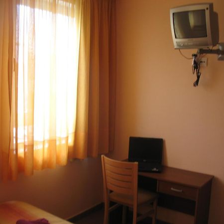 Hostal Campestre La Cisterniga Exterior photo