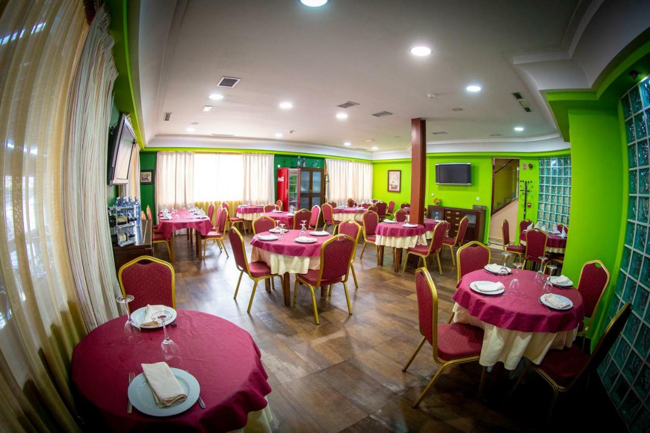 Hostal Campestre La Cisterniga Exterior photo